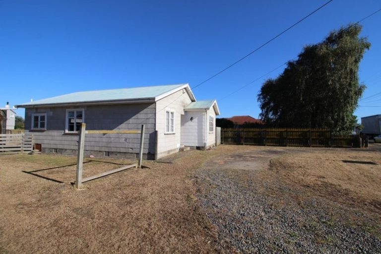 Photo of property in 69 Bridge Street, Bulls, 4818
