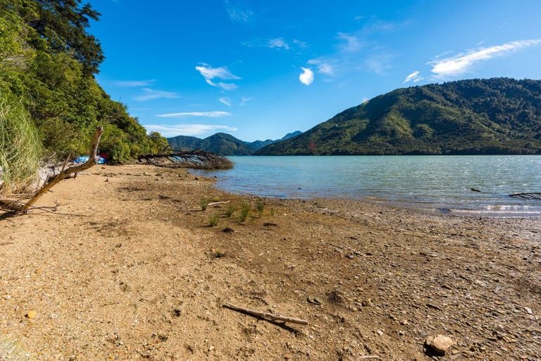 Photo of property in 780 Queen Charlotte Drive, Havelock, Picton, 7281