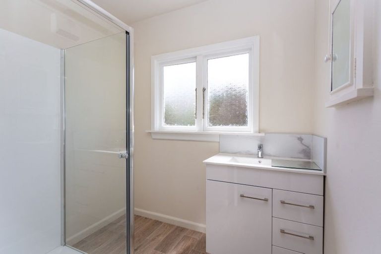 Photo of property in 100 Suva Street, Upper Riccarton, Christchurch, 8041