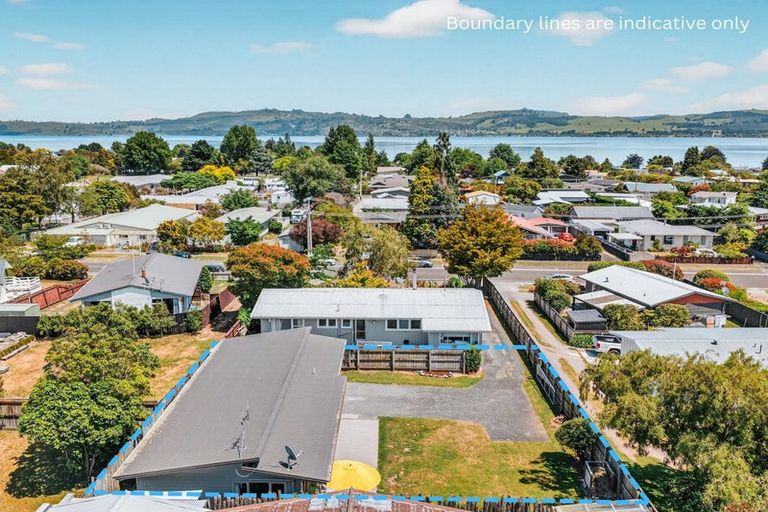 Photo of property in 2/18 Frederick Street, Two Mile Bay, Taupo, 3330