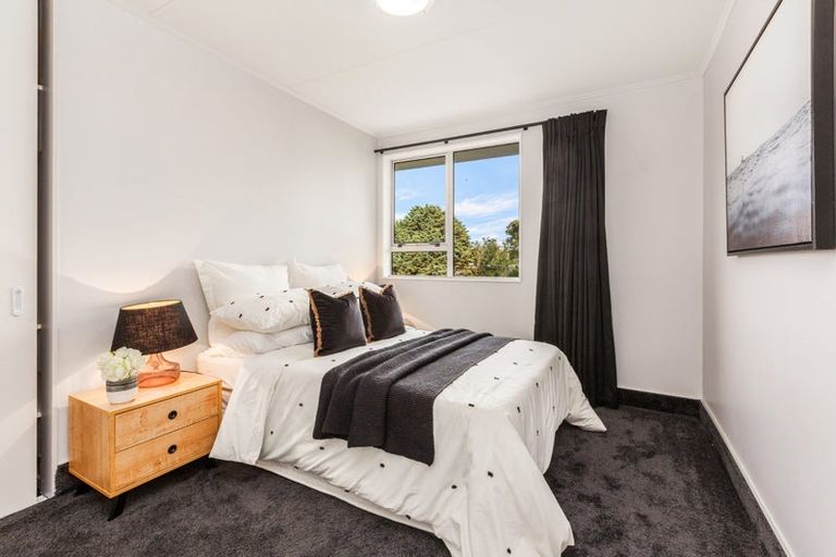 Photo of property in 13 Sombrero View, Ascot Park, Porirua, 5024
