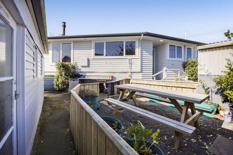 Photo of property in 1 Kepa Street, Ohawe, Hawera, 4671