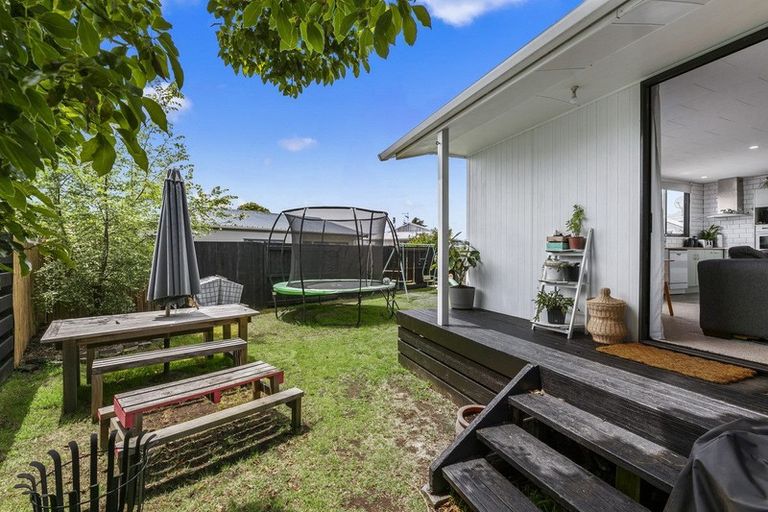 Photo of property in 17a Longstead Avenue, Papamoa Beach, Papamoa, 3118