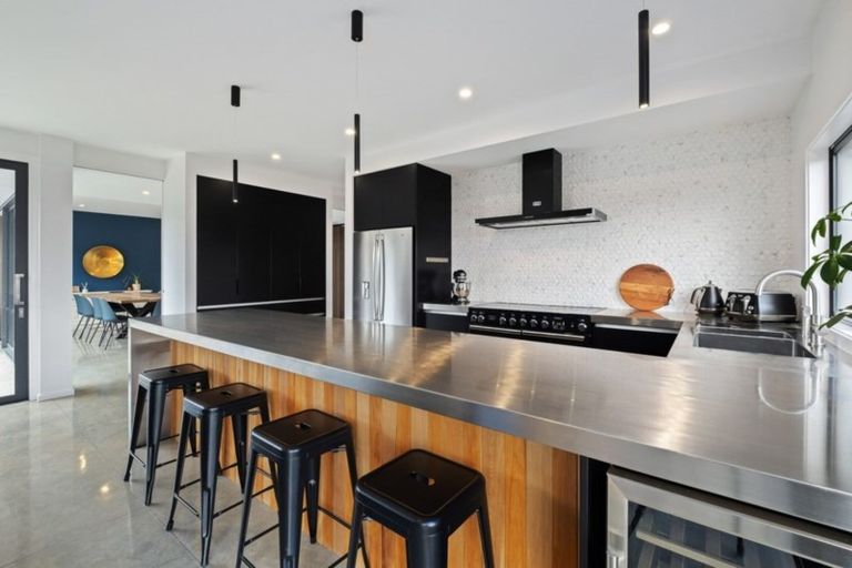 Photo of property in 9 Falconer Rise, Jacks Point, Queenstown, 9371