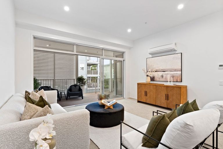 Photo of property in 135 Hibiscus Drive, Orewa, 0931