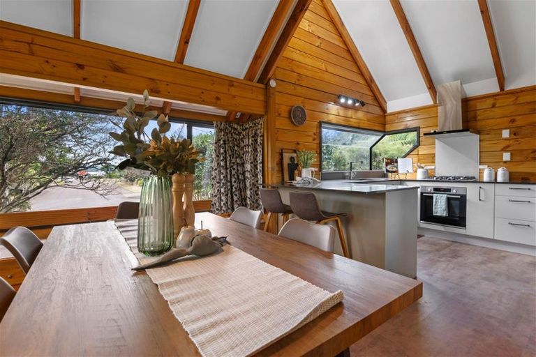 Photo of property in 62 Grand Vue Road, Kawaha Point, Rotorua, 3010