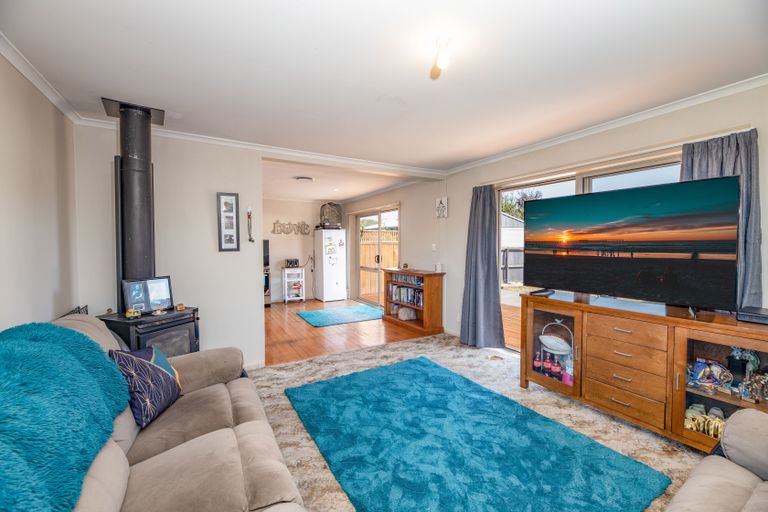 Photo of property in 17 Ariel Place, Aranui, Christchurch, 8061