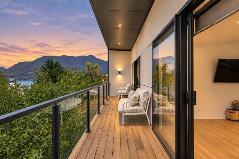Photo of property in 5c Aspen Grove, Fernhill, Queenstown, 9300