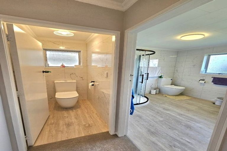 Photo of property in 4 Poplar Grove, Whalers Gate, New Plymouth, 4310