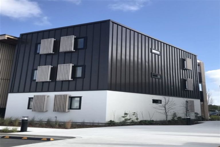 Photo of property in 12/167 Hobsonville Point Road, Hobsonville, Auckland, 0616