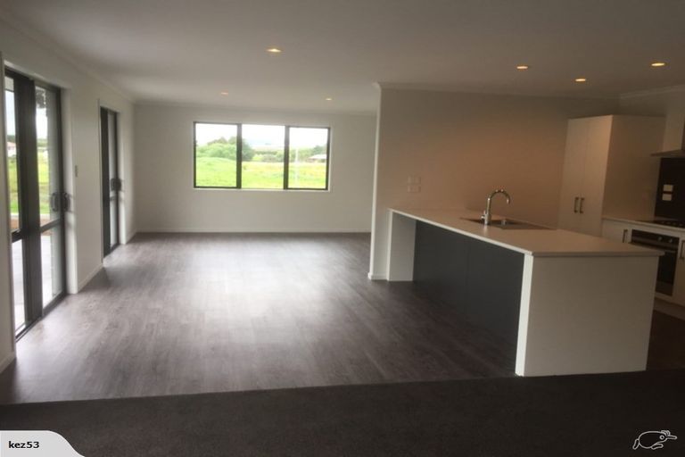Photo of property in 25 Lake Drive, Tikipunga, Whangarei, 0112