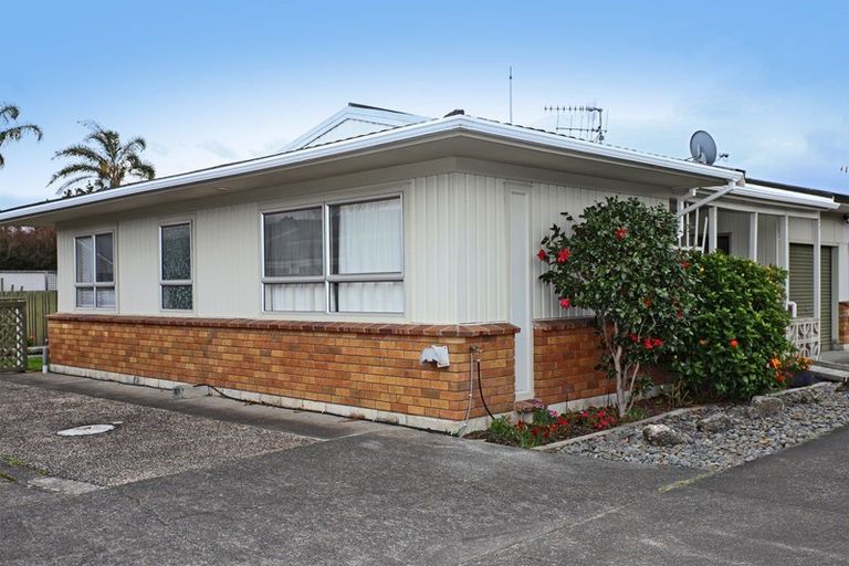 Photo of property in 4/20 Bowling Road, Greenmeadows, Napier, 4112