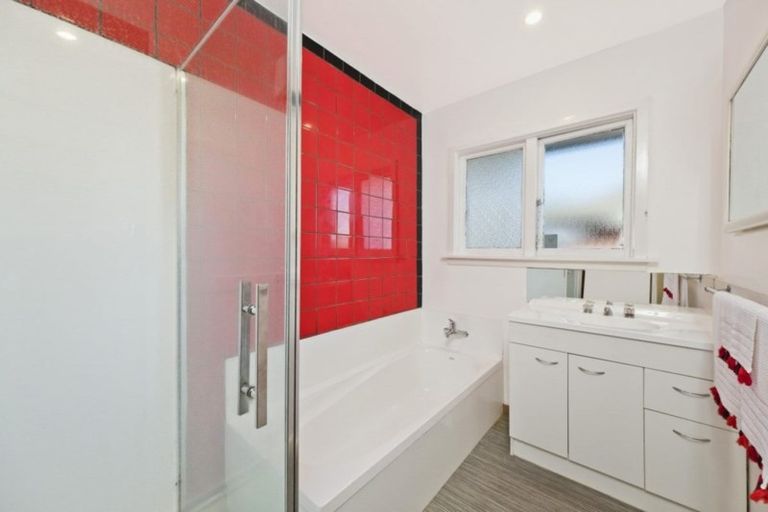 Photo of property in 2/6 Wentworth Street, Ilam, Christchurch, 8041