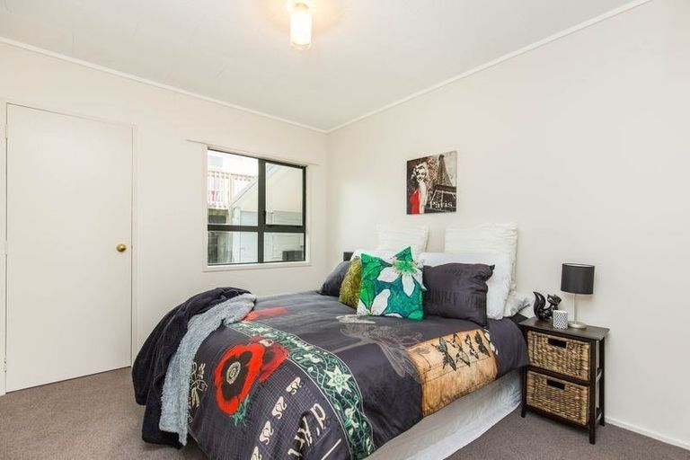 Photo of property in 18 Riserra Drive, Ranui, Auckland, 0612