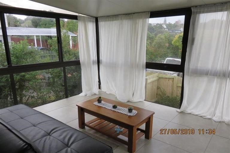 Photo of property in 114 Weatherly Road, Torbay, Auckland, 0630