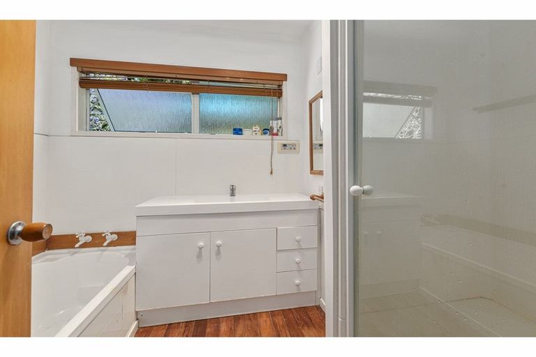 Photo of property in 12 Danbury Drive, Torbay, Auckland, 0630