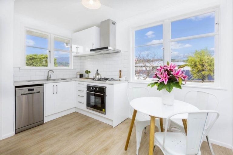 Photo of property in 1/19 Clouston Park Road, Clouston Park, Upper Hutt, 5018