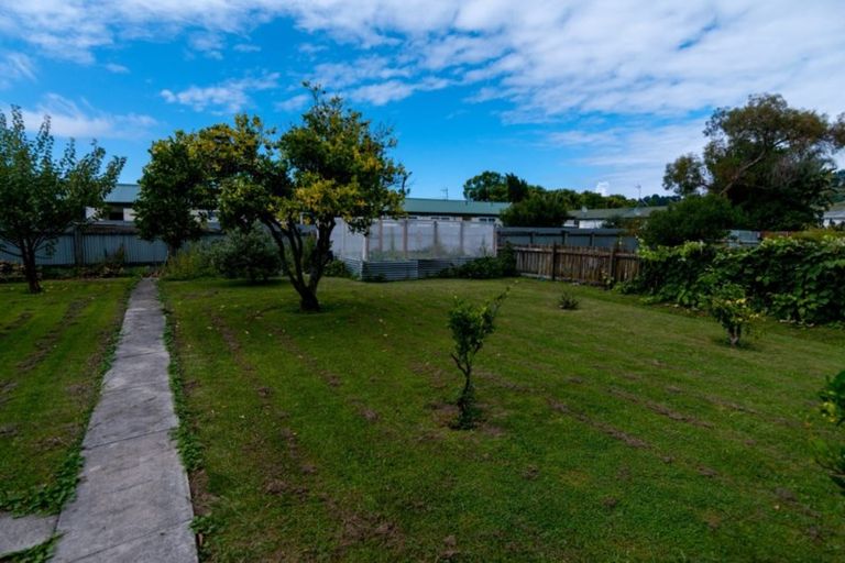 Photo of property in 35 De Lautour Road, Inner Kaiti, Gisborne, 4010