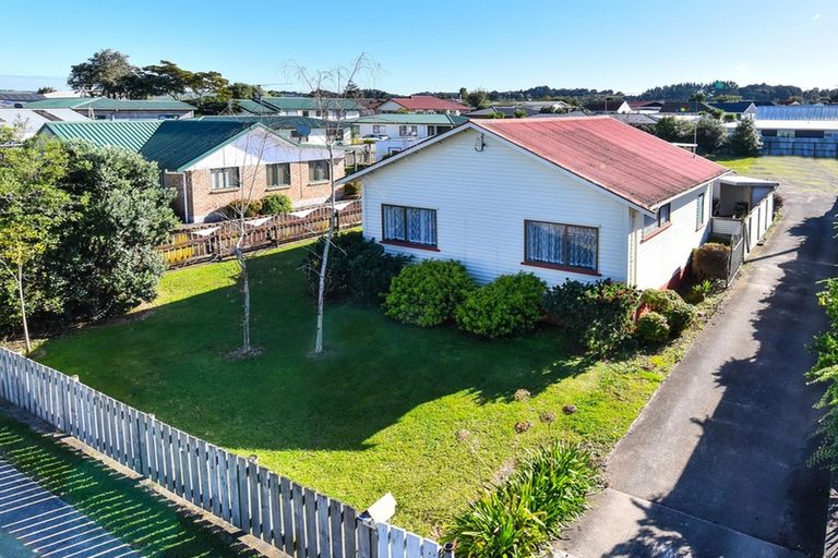 Photo of property in 12 Jellicoe Avenue, Tuakau, 2121
