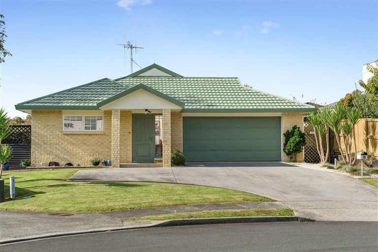 Photo of property in 66 Stableford Drive, Pyes Pa, Tauranga, 3112