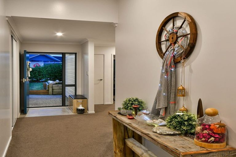 Photo of property in 6 Balmore Crescent, Pokeno, 2402