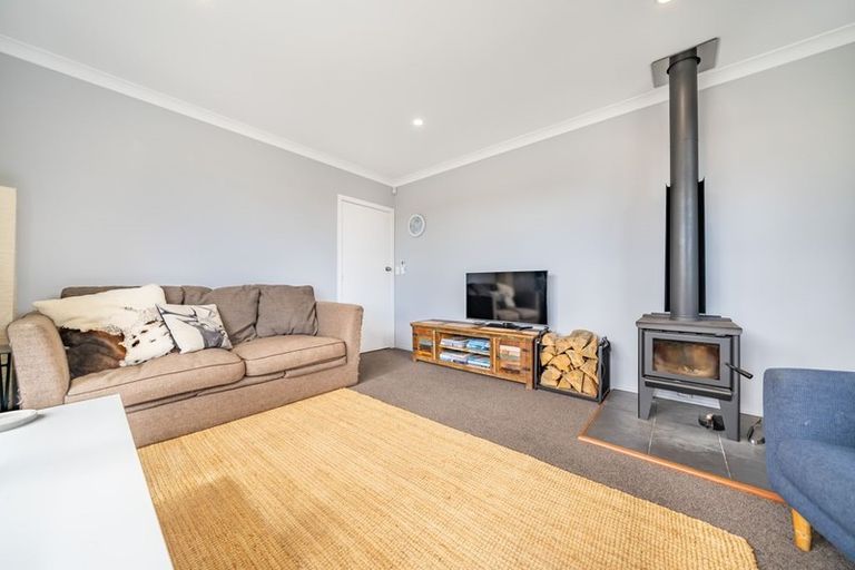 Photo of property in 18 Gear Terrace, Ranui, Porirua, 5024