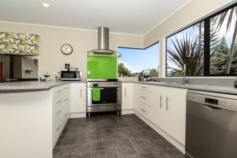 Photo of property in 93 Endeavour Avenue, Flagstaff, Hamilton, 3210