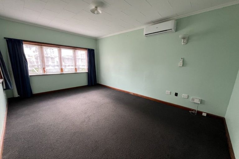 Photo of property in 272 College Street, West End, Palmerston North, 4412
