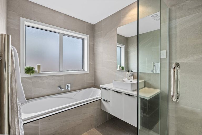 Photo of property in 60 Godfrey Drive, Orewa, 0931