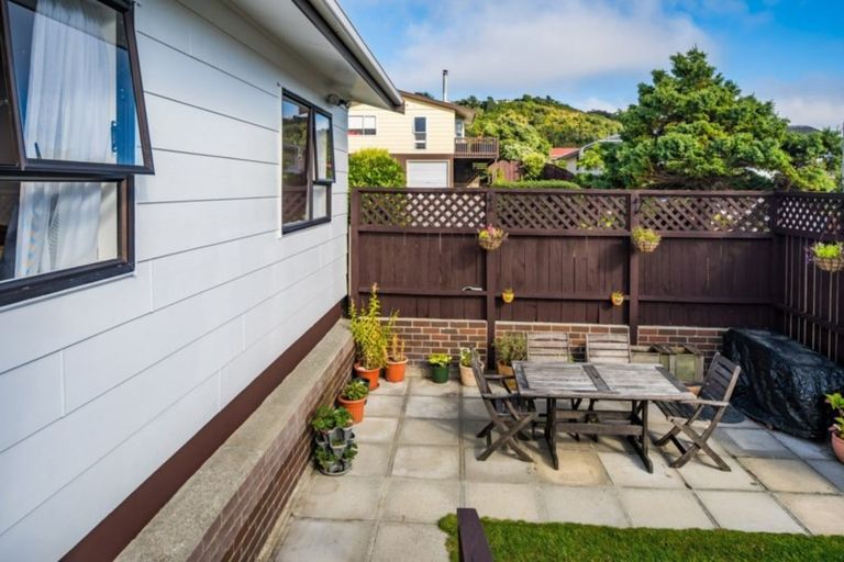 Photo of property in 9 Parkinson Close, Whitby, Porirua, 5024