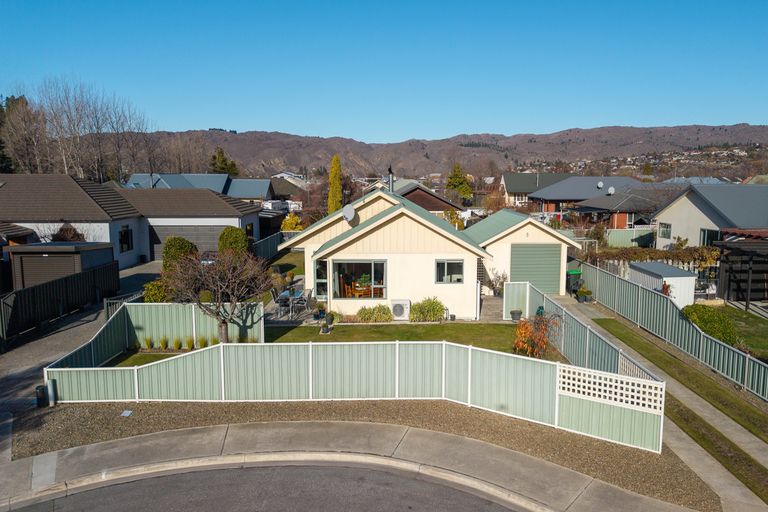 Photo of property in 4 Spruce Close, Alexandra, 9320
