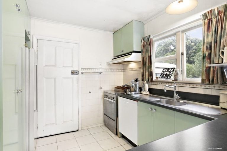 Photo of property in 108 Freyberg Street, Lyall Bay, Wellington, 6022