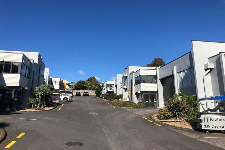 Photo of property in 84 Hillside Road, Papatoetoe, Auckland, 2025