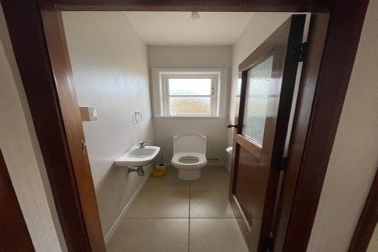 Photo of property in 19 Hindmarsh Street, Johnsonville, Wellington, 6037