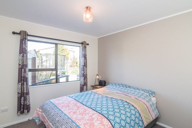 Photo of property in 21 Pitoitoi Street, Otaihanga, Paraparaumu, 5036