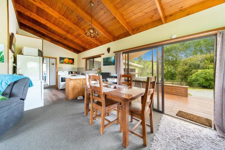 Photo of property in 410 Paradise Road, Tangiteroria, 0381