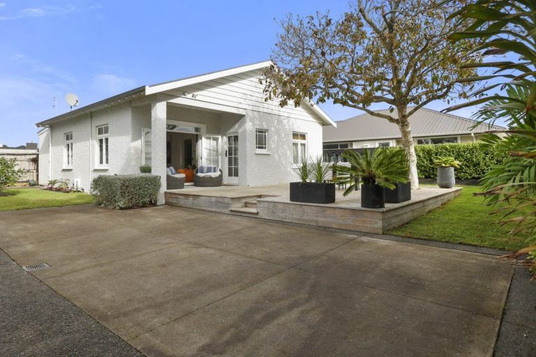 Photo of property in 372a Carrington Street, Upper Vogeltown, New Plymouth, 4310