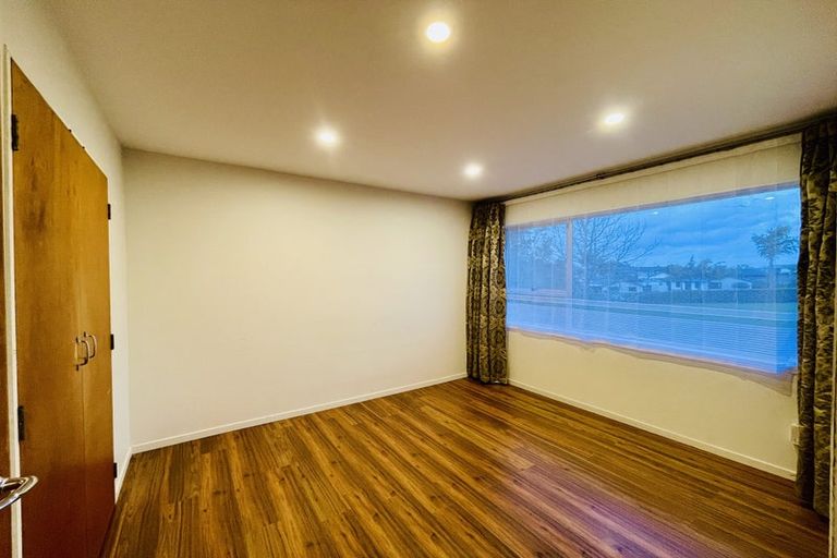 Photo of property in 2/36 Copley Street, New Lynn, Auckland, 0600
