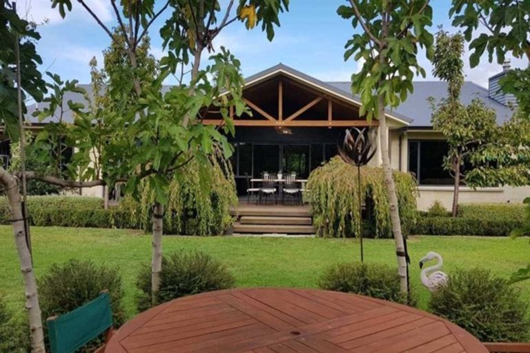 Photo of property in 1 Avenue Road, Greenmeadows, Napier, 4112