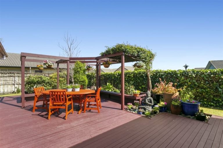 Photo of property in 9 Piriti Drive, Te Atatu Peninsula, Auckland, 0610