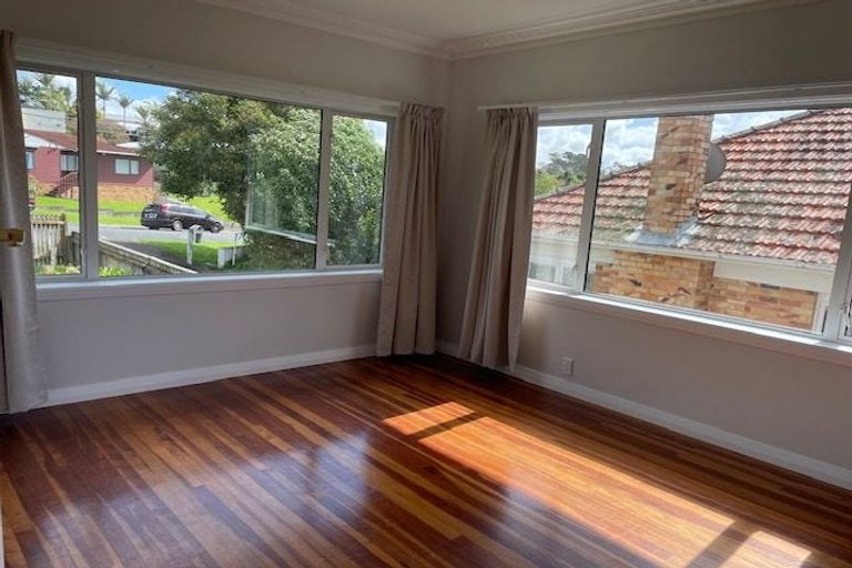 Photo of property in 2/3 Aorangi Place, Birkenhead, Auckland, 0626