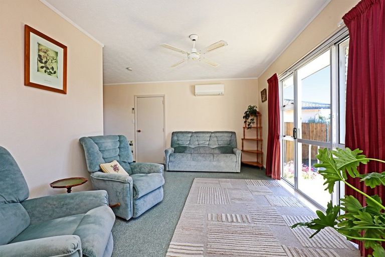 Photo of property in 18b Chester Street, Taradale, Napier, 4112
