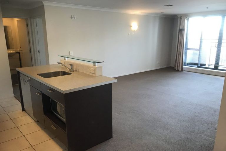 Photo of property in 4n/160 Symonds Street, Eden Terrace, Auckland, 1010