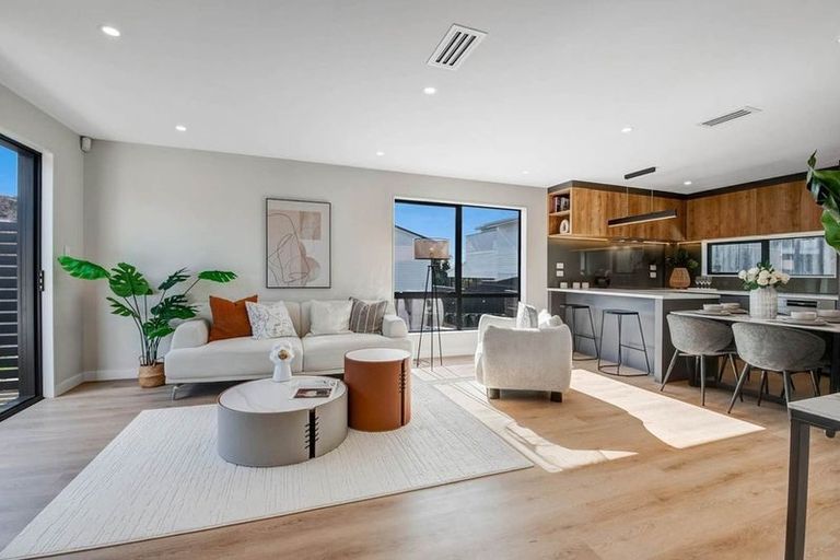 Photo of property in 8/32 Beulah Avenue, Rothesay Bay, Auckland, 0630