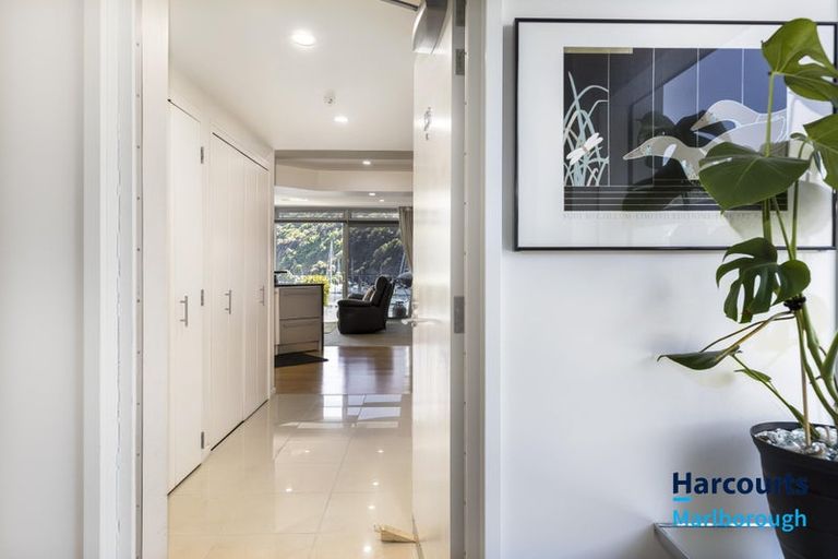 Photo of property in Oxleys Rock Apartments, 303/6 London Quay, Picton, 7220