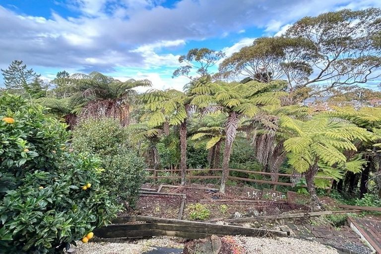 Photo of property in 9 Queen Mary Avenue, New Lynn, Auckland, 0600