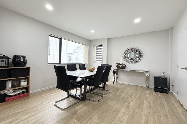 Photo of property in 33 Waka Street, Albany Heights, Auckland, 0632