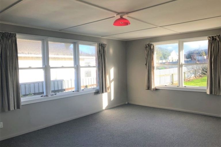 Photo of property in 2 Akatea Street, Gonville, Whanganui, 4501