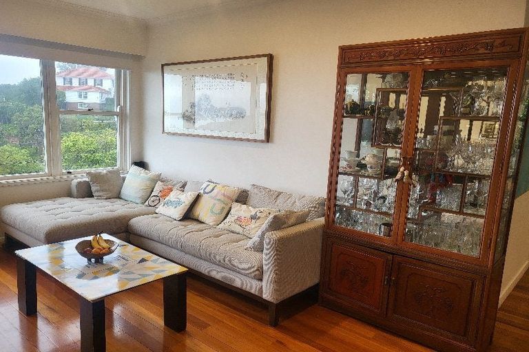 Photo of property in 65 Wadestown Road, Wadestown, Wellington, 6012