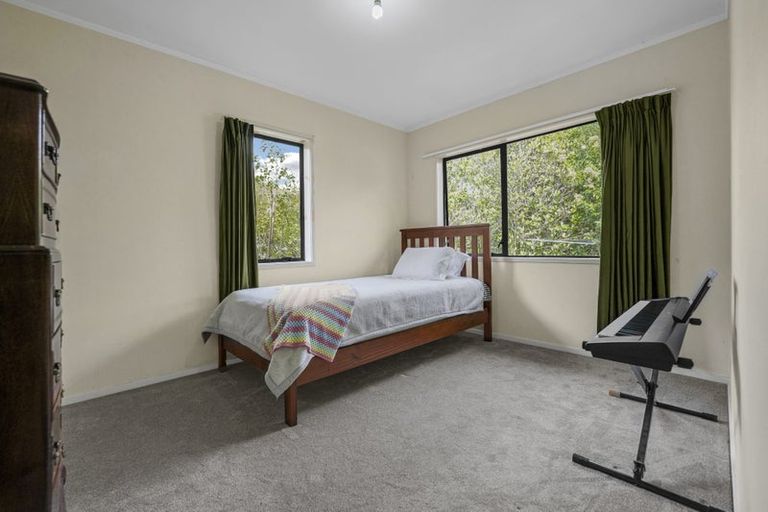 Photo of property in 5 Oakhaven Place, Ranui, Auckland, 0612